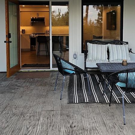 Kelly'S Sunset Lake Retreat Shawnigan Lake Екстериор снимка