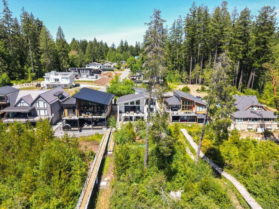 Kelly'S Sunset Lake Retreat Shawnigan Lake Екстериор снимка