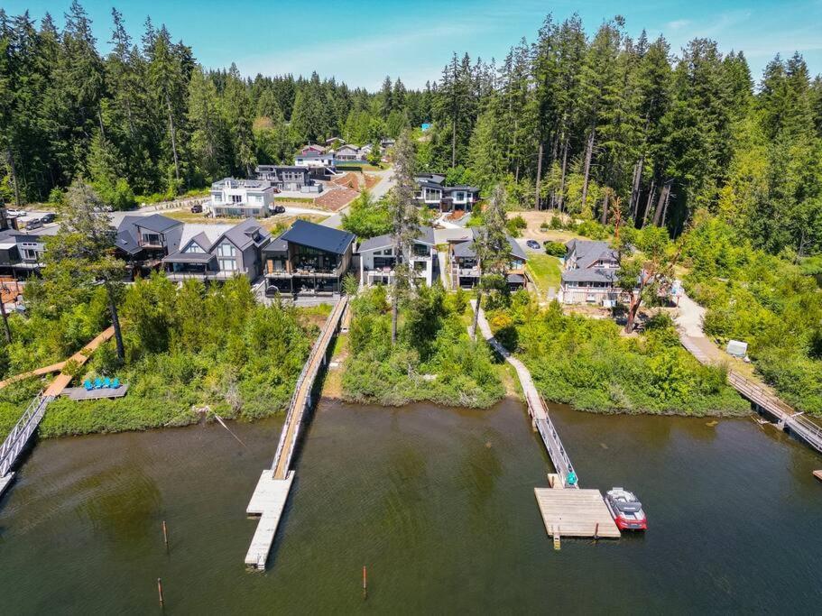 Kelly'S Sunset Lake Retreat Shawnigan Lake Екстериор снимка